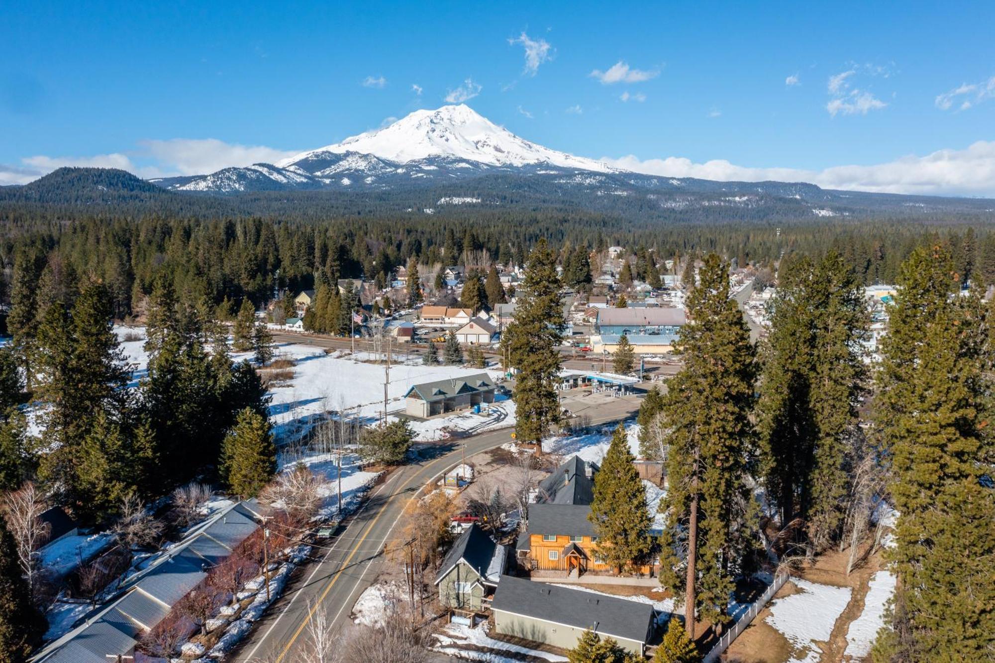 Shasta View Lodge McCloud Eksteriør billede